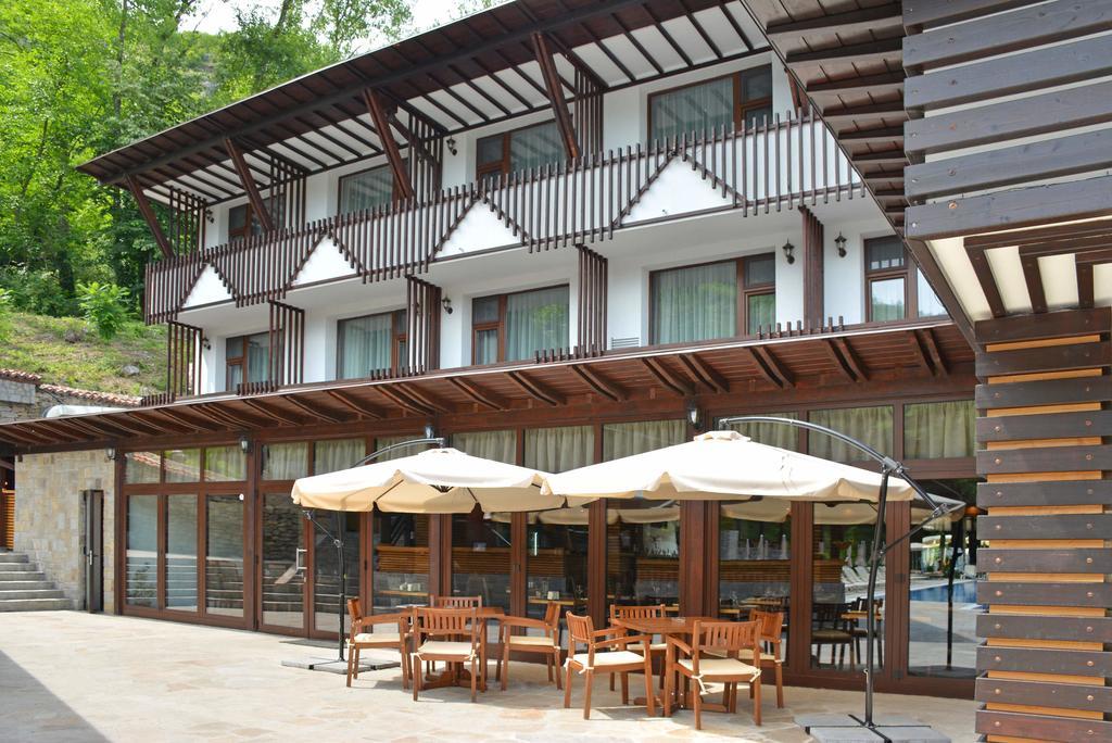 Park Hotel Asenevtsi ヴェリコ・タルノヴォ エクステリア 写真